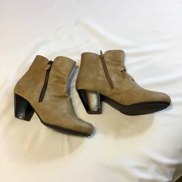 Rialto Ankle Boots Size 8, Booties EUC - Picture 7 of 8